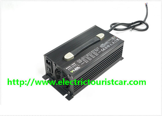 Siyah Konut Klasik Elektrikli Araba Akü Şarj Cihazı 48V 25A 260 * 150 * 90 Mm