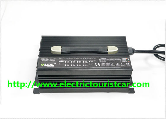 Siyah Konut Klasik Elektrikli Araba Akü Şarj Cihazı 48V 25A 260 * 150 * 90 Mm